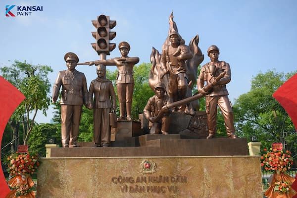 19 tháng 8 là ngày gì