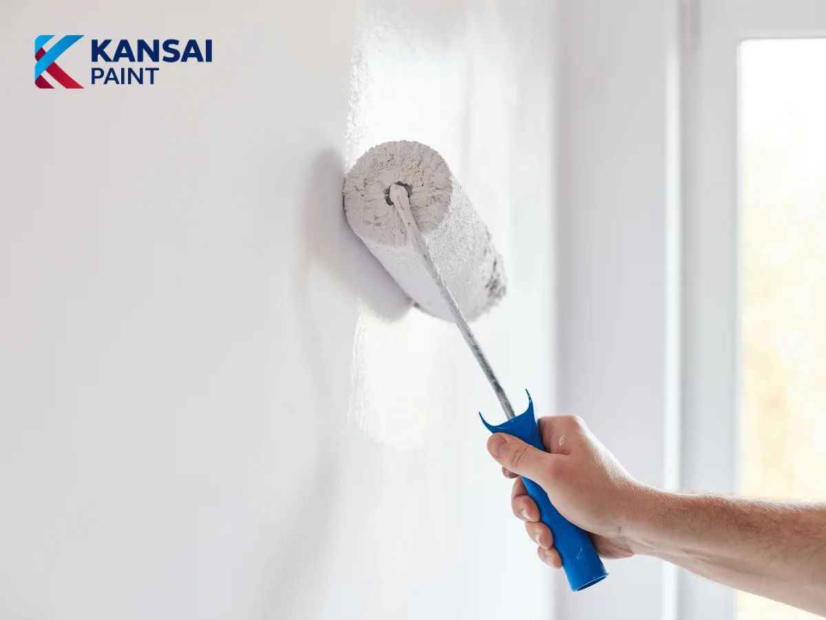 Trời Mưa Có Sơn Trong Nhà Được Không