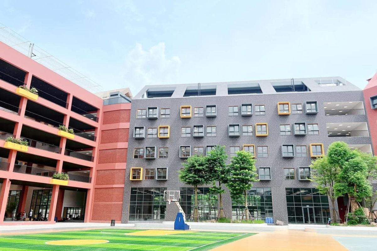 Trường liên cấp Marie Curie Việt Hưng Long Biên Trường liên cấp Marie Curie Việt Hưng Long Biên