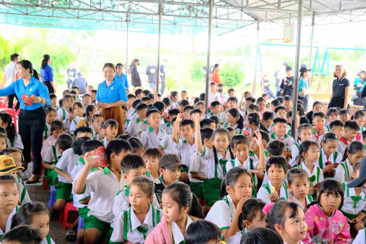 Một lớp sơn – Một tương lai: Kansai Paint đồng hành cùng Trạm Phóng Tương Lai Mùa 2 1 cac ban hoc sinh ngoan 2 1200x800 1 KANSAI PAINT